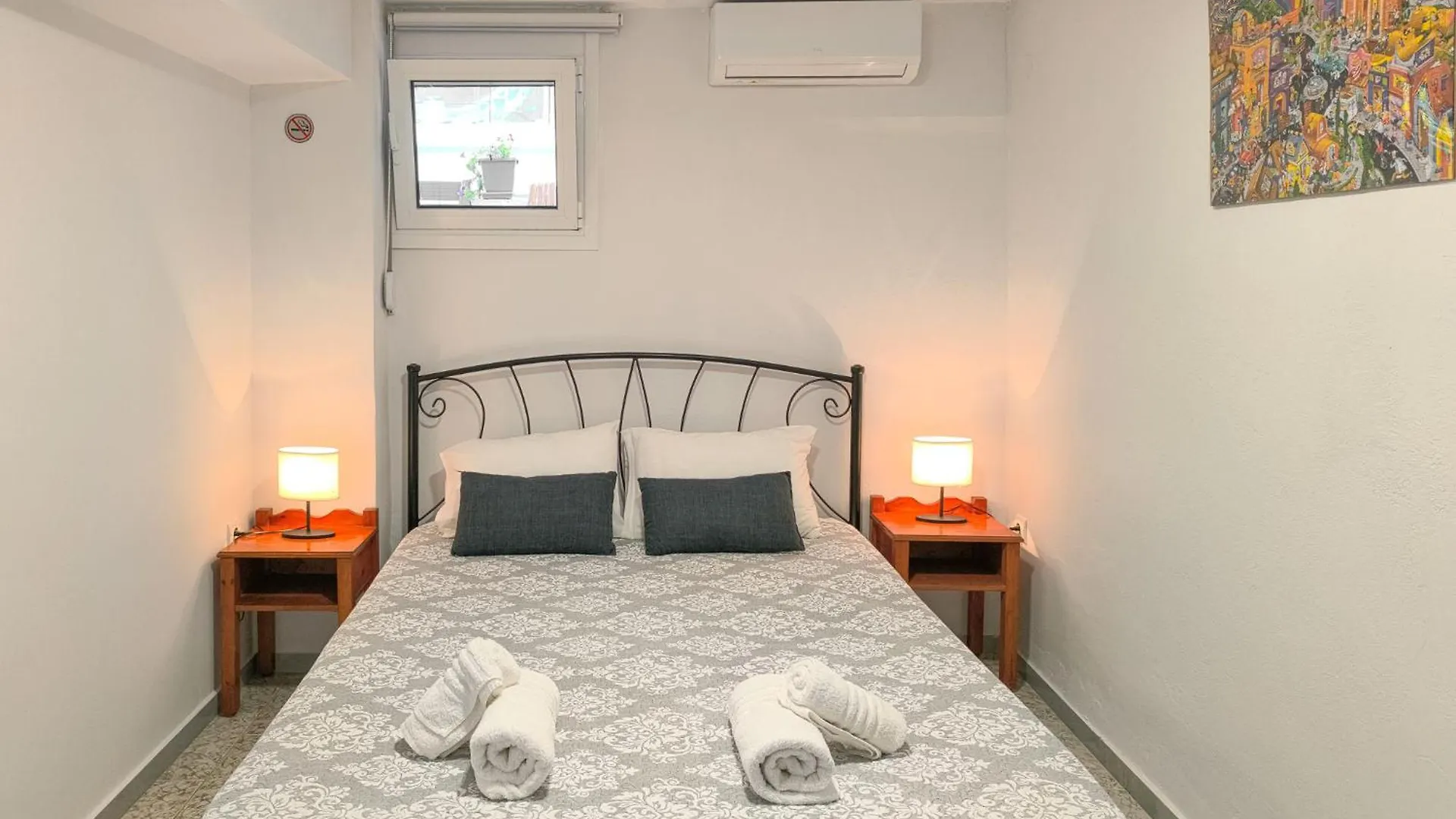 Comfy Flat With Large Terrace, Fiber Internet And Private Parking Apartment Chania  Greece