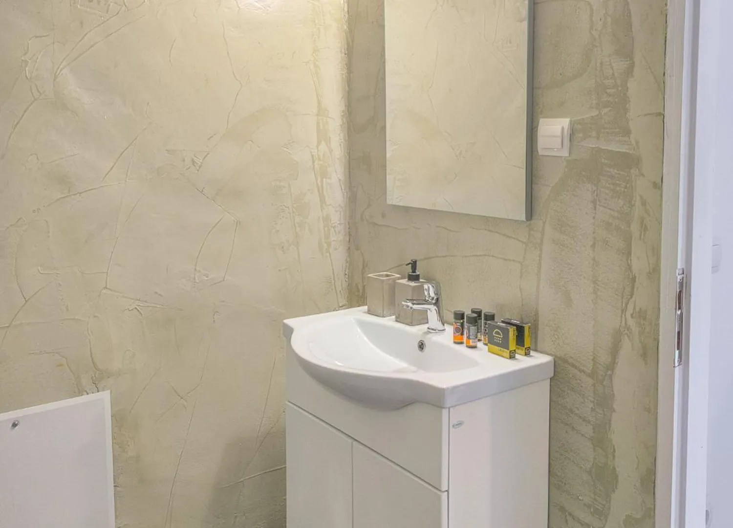 Comfy Flat With Large Terrace, Fiber Internet And Private Parking Apartment Chania  0*, Chania (Crete) Greece